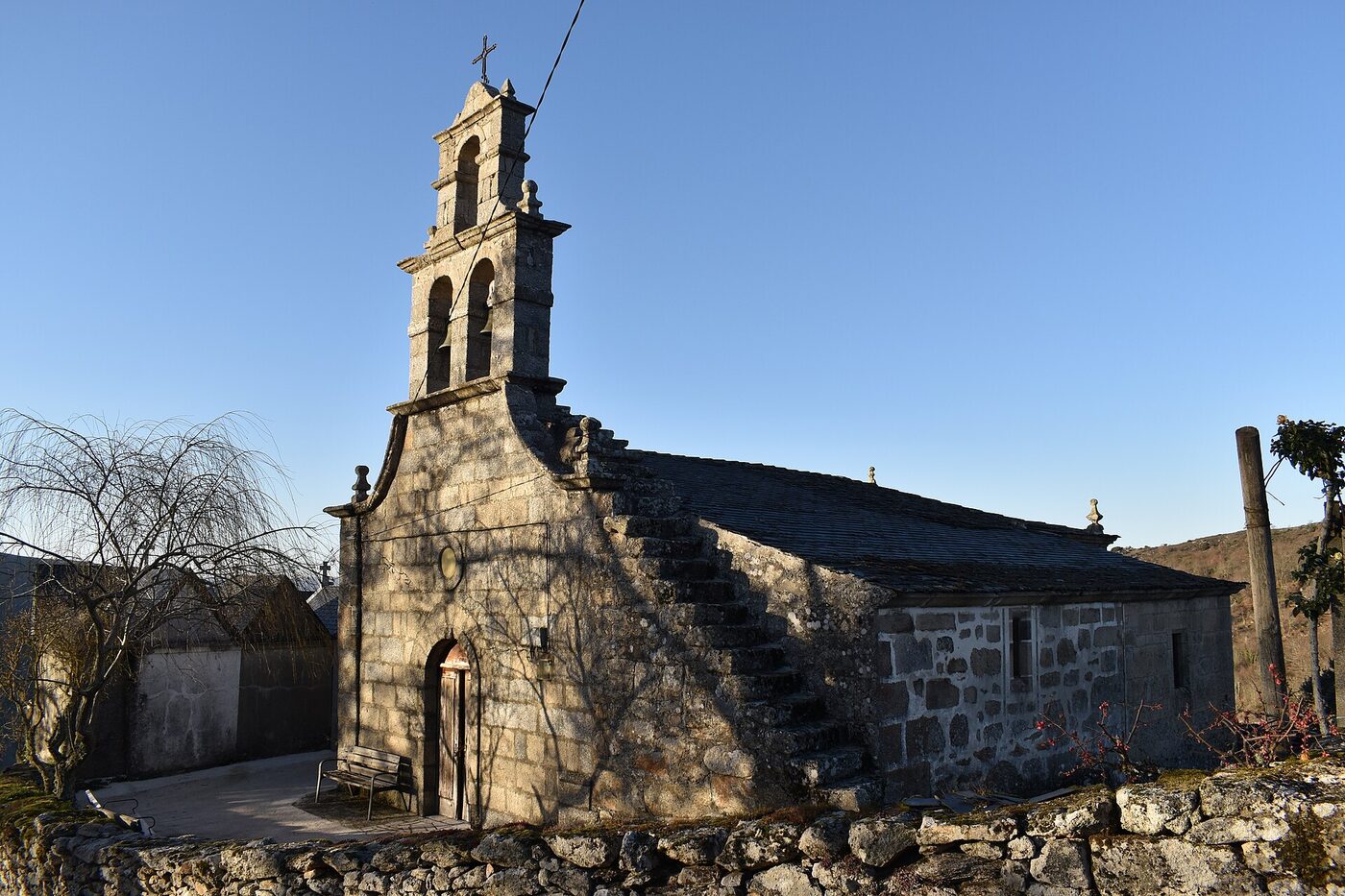 Igrexa de Santa María de Cambela en O Bolo
