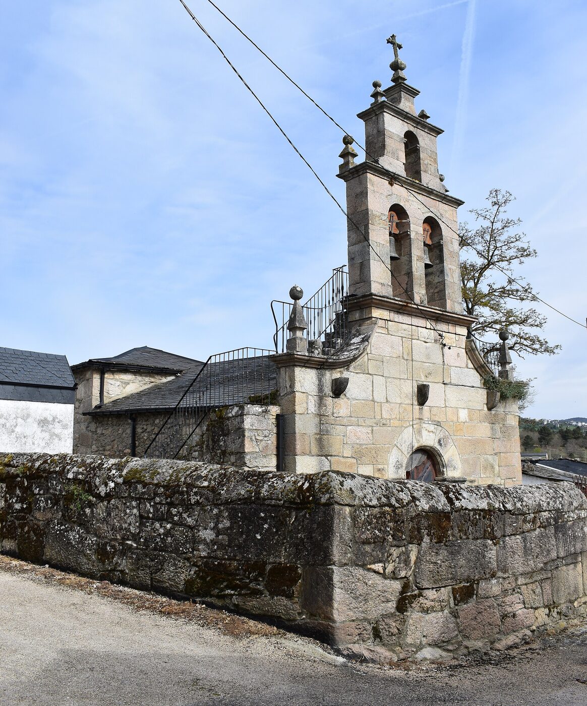 Igrexa de San Simón de Lentellais en O Bolo