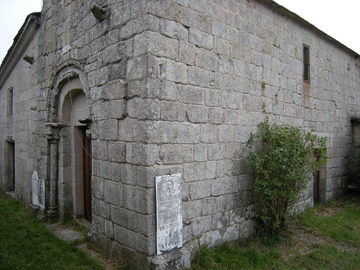 Igrexa de San Xulián de Chorente en Sarria