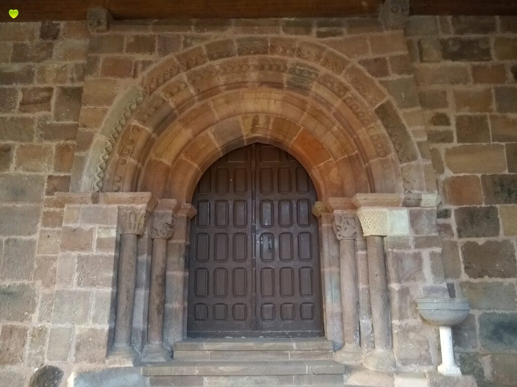 Iglesia Parroquial de Santa María Magdalena en Tinieblas de la Sierra