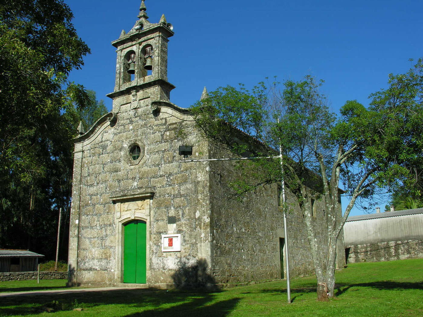 Capela de Nosa Señora de Lurdes en Boqueixón