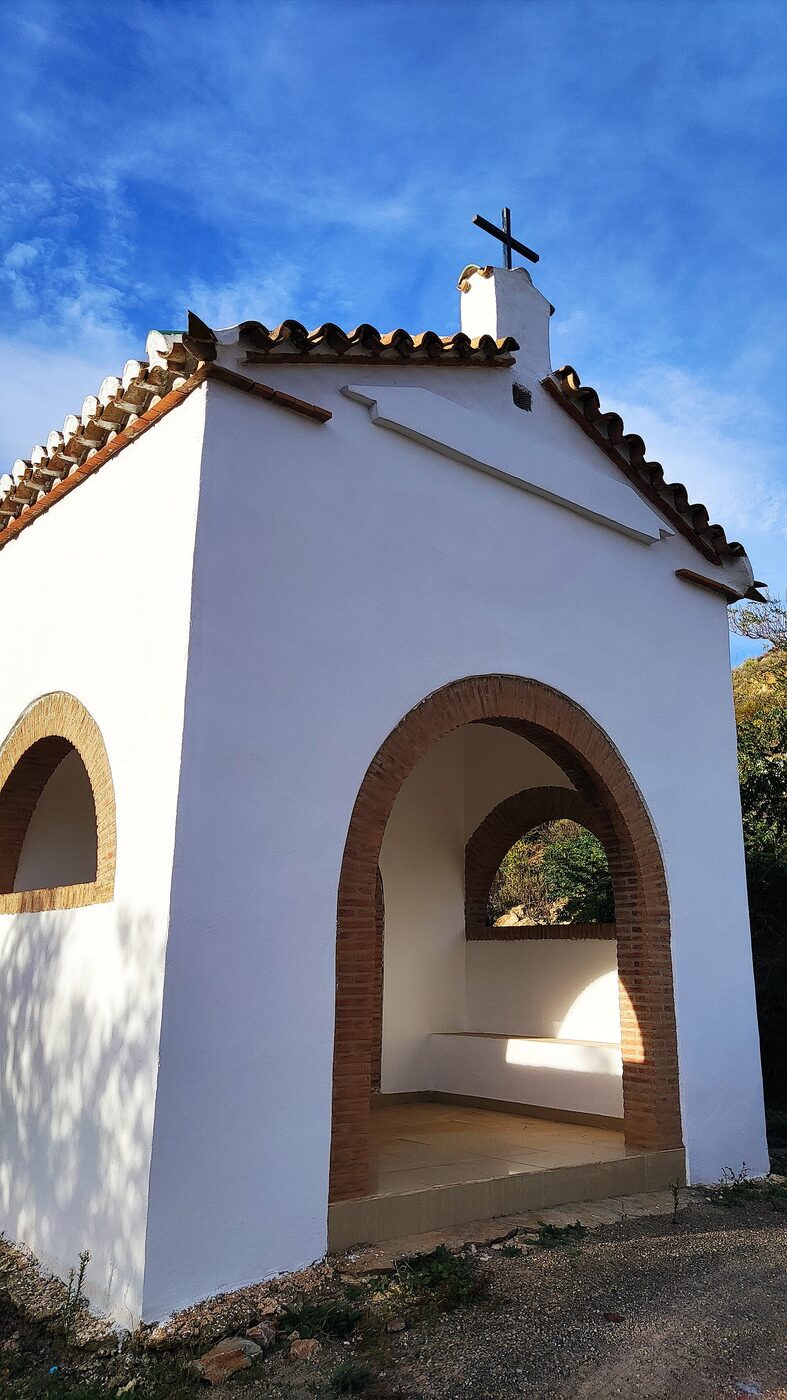 Ermita de las Ánimas en Turón