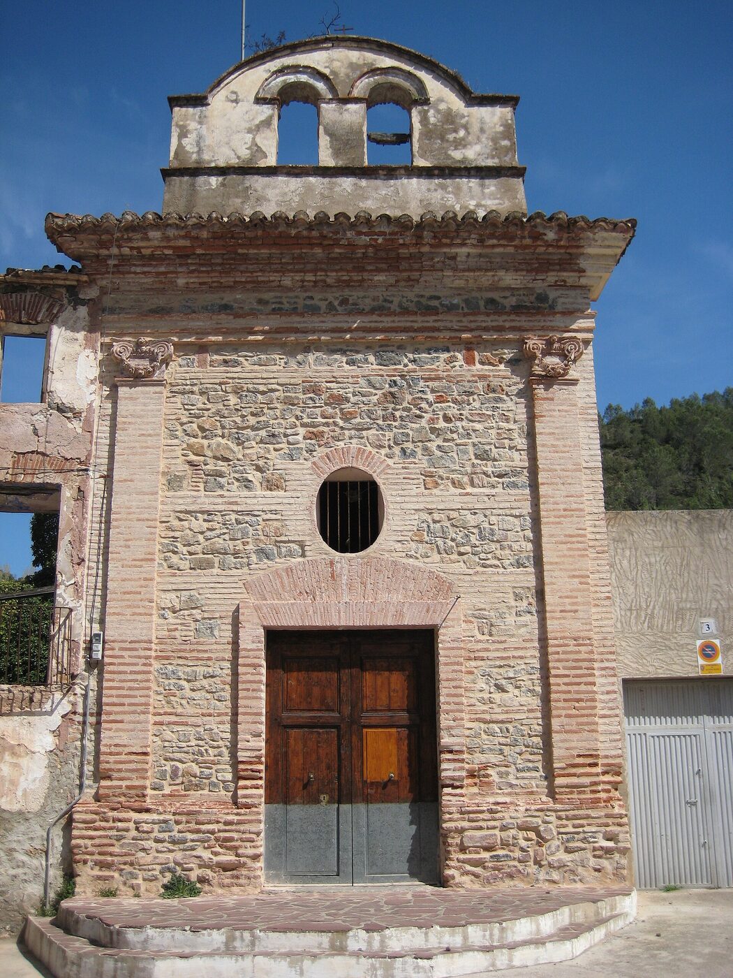Església de la Mare de Déu dels Desemparats (Benitandús) en Alcudia de Veo