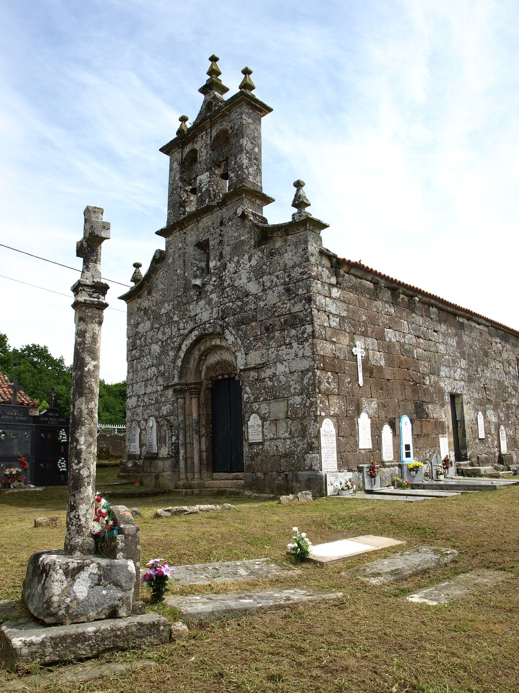 Igrexa de San Mamede do Carballal en Palas de Rei