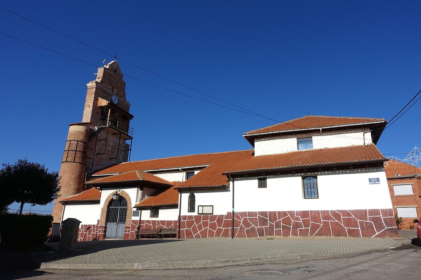 Iglesia de Santiago Apóstol en Villadangos del Páramo