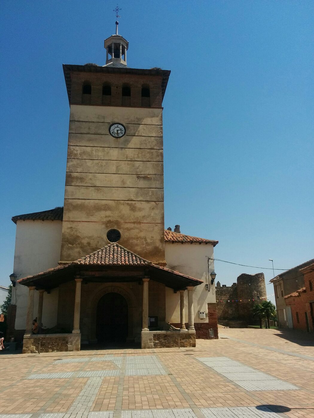 Parroquia San Juan Bautista en Laguna de Negrillos