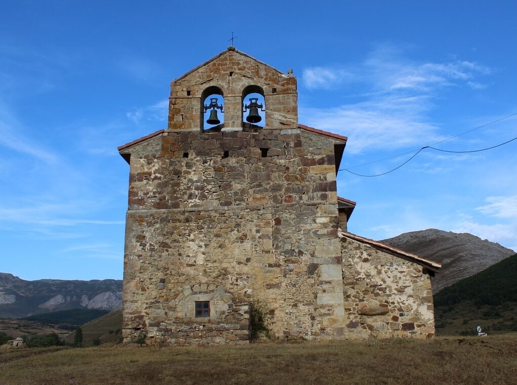 Parroquia de la Asunción de María en La Pernía