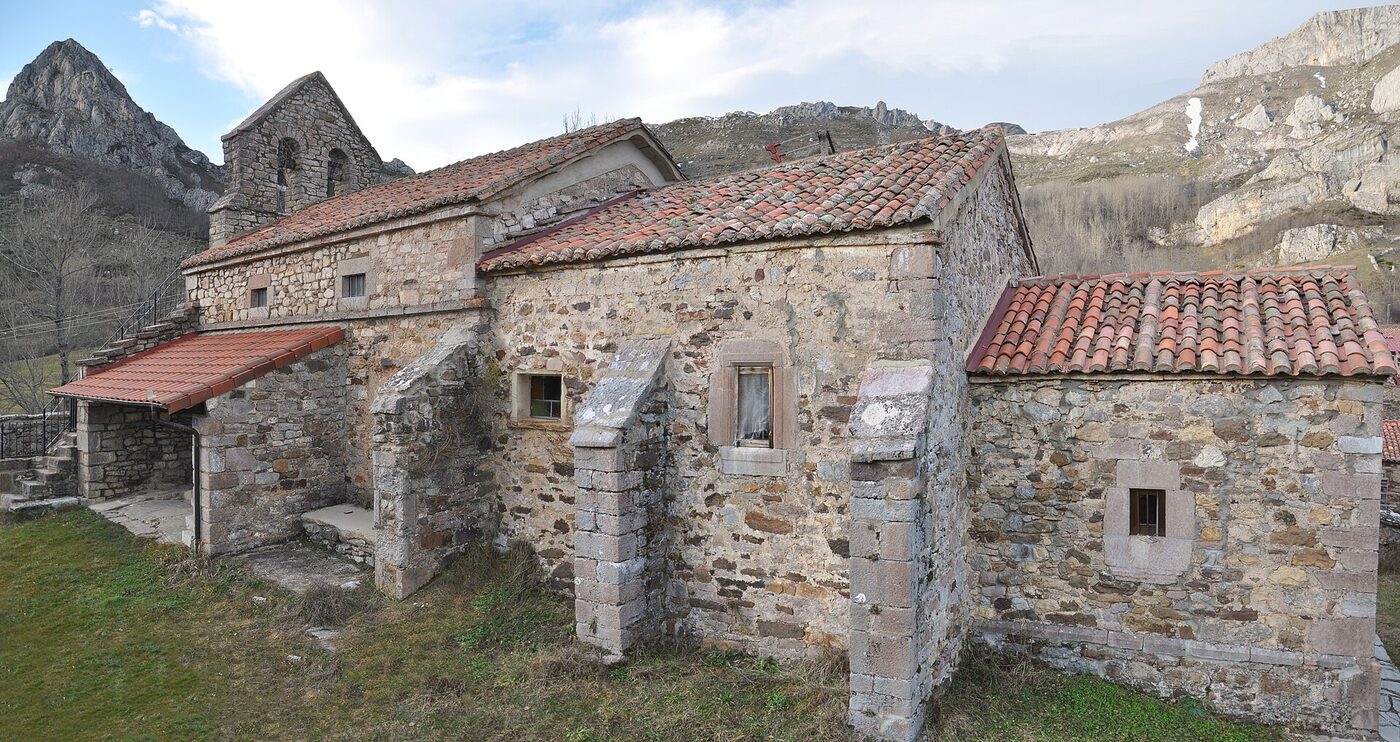 Iglesia de Santo Tomás de Genicera en Cármenes