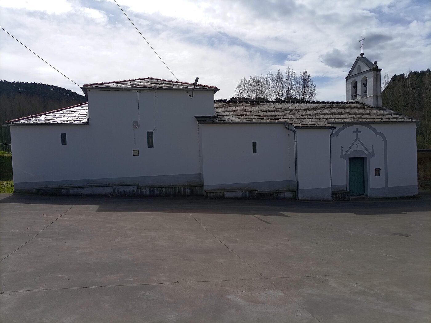 Igrexa de Santiago de Viloudriz en A Pontenova