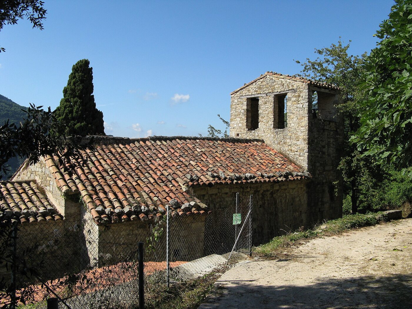 Sant Miquel en Montagut i Oix