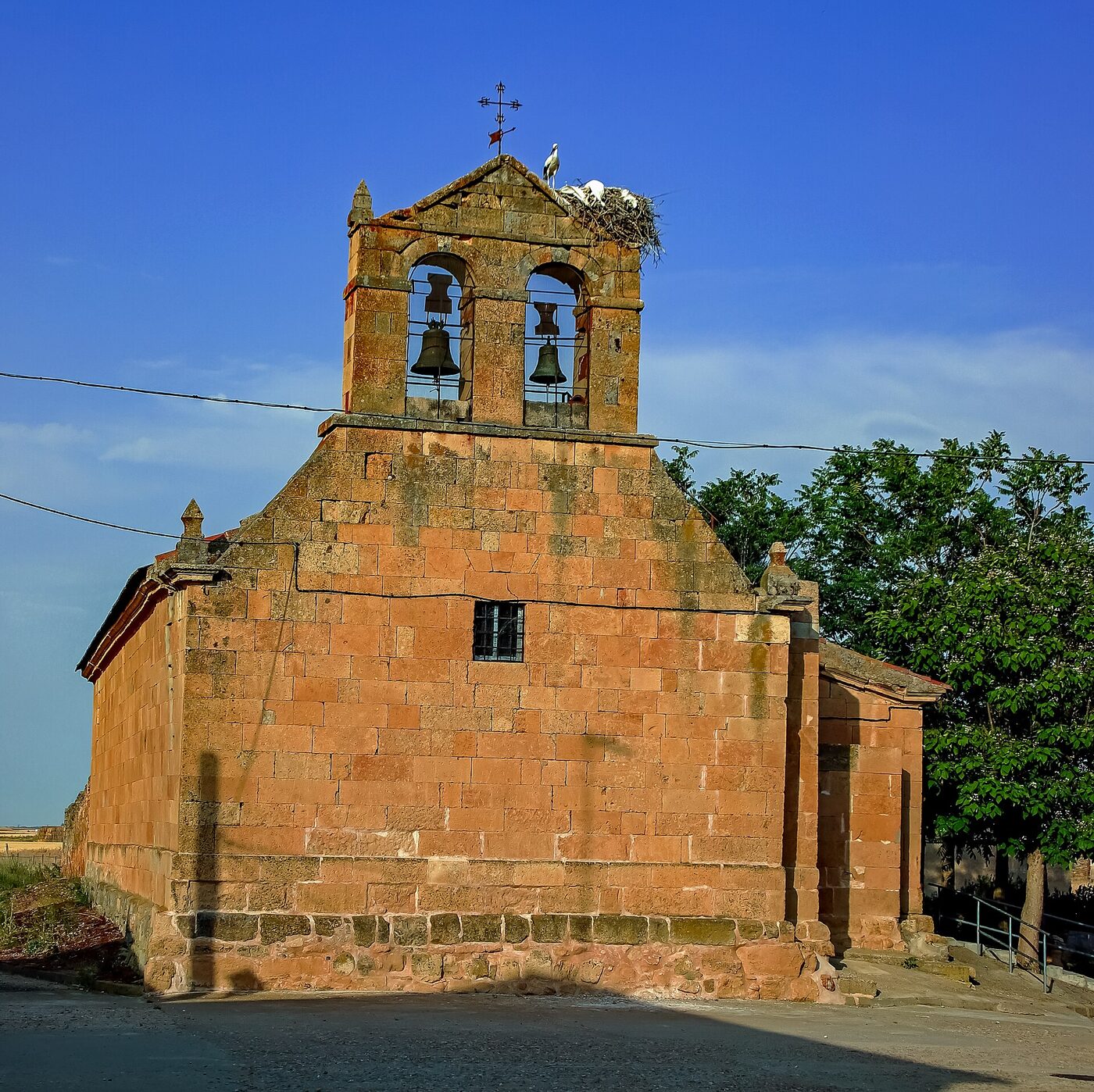 Iglesia De San Miguel Arcángel en La Orbada