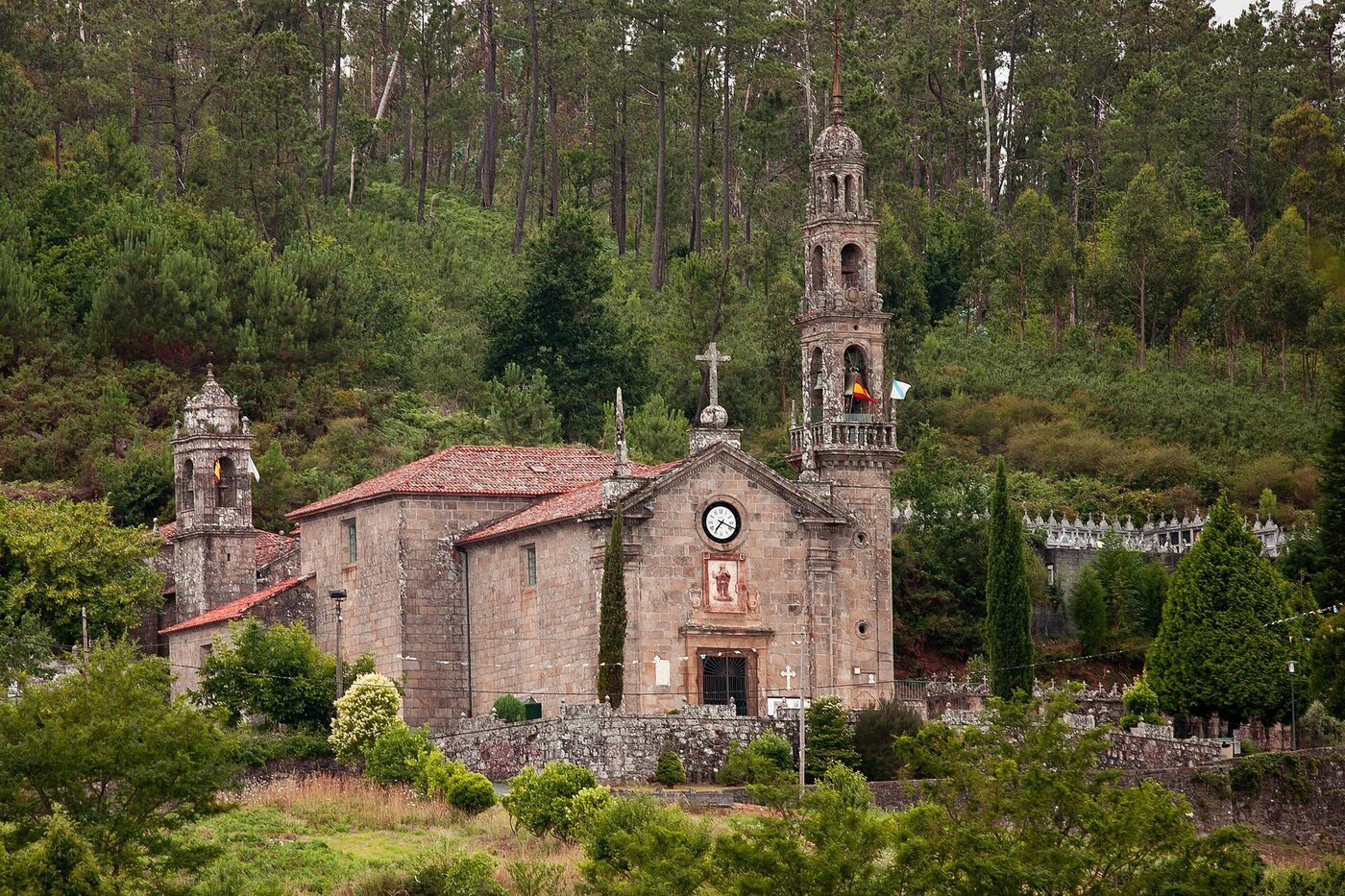 Igrexa de San Xián de Bastavales en Brión