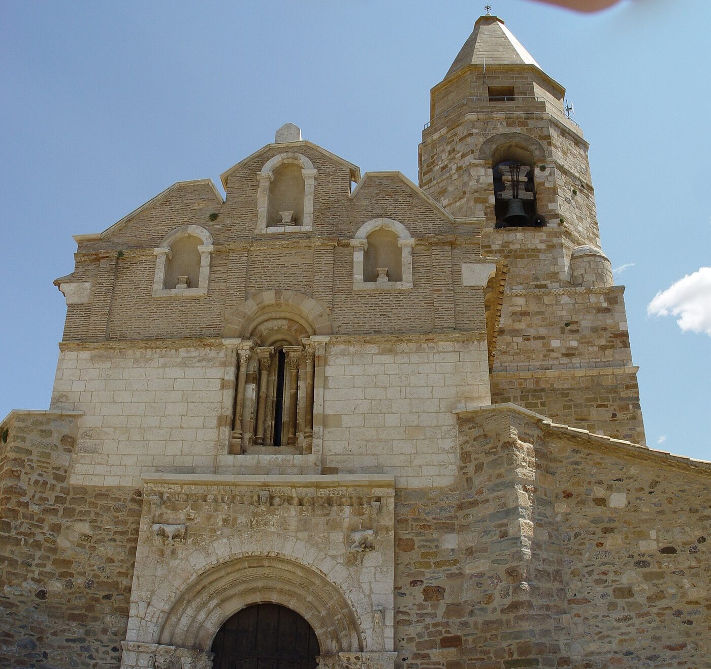 Iglesia de Santa María del Puy en Tolva