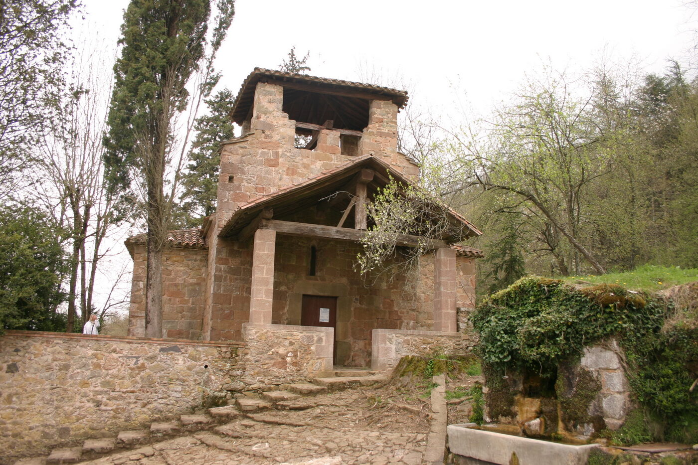 Església de Sant Andreu de Socarrats en la Vall de Bianya