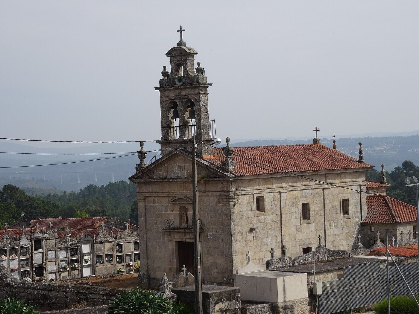 Igrexa de Santa María de Freás en Punxín