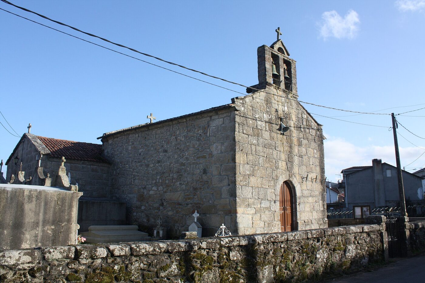 Igrexa de San Pedro de Fontecarmoa en Vilagarcía de Arousa