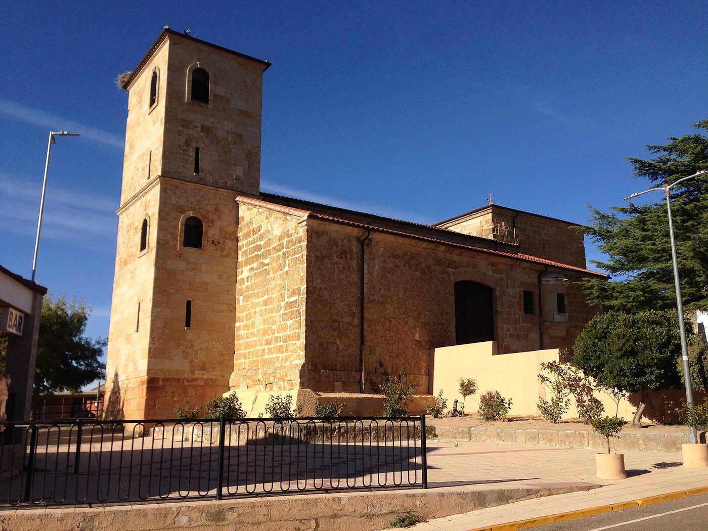 Iglesia parroquial de Nuestra Señora de la Asunción en Peleas de Abajo