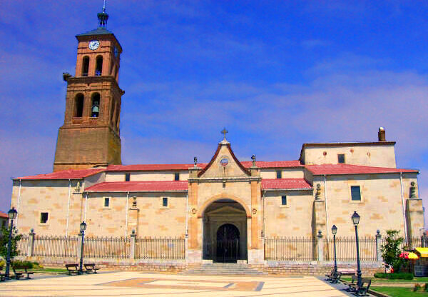 Iglesia de San Salvador en Villamañán