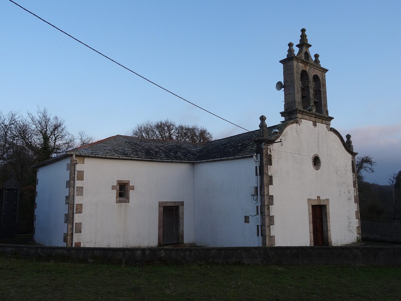Igrexa de Santiago de Felmil en Begonte