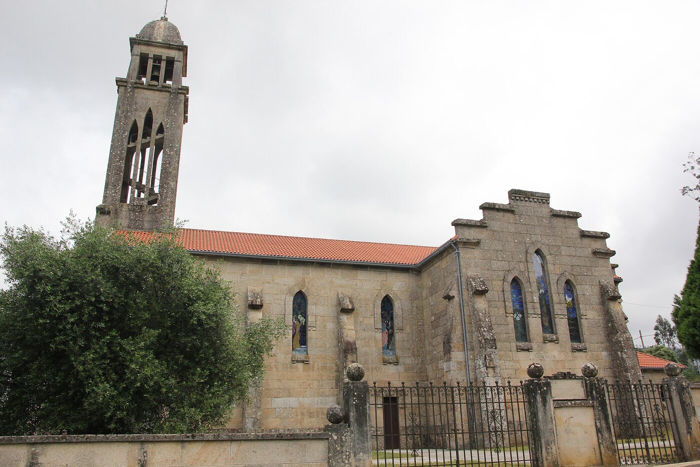 Igrexa de Santa María de Lestedo en Boqueixón