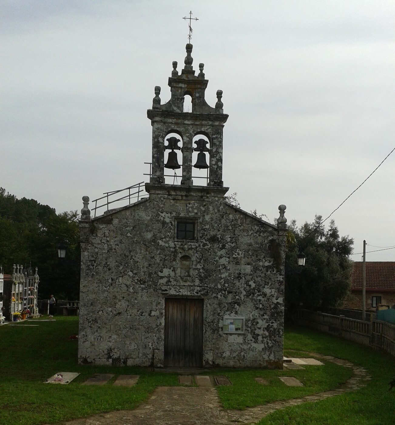 Igrexa de San Lourenzo de Pousada en Boqueixón