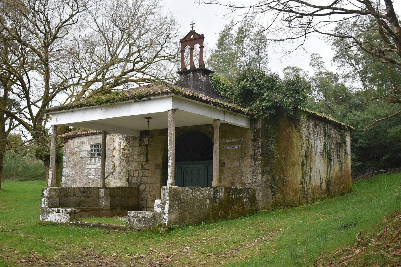 Capela de Santa Marta en Teo