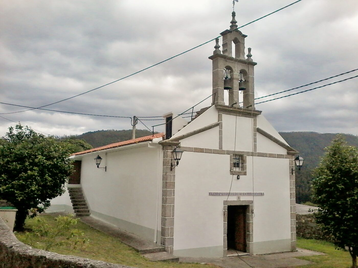 Igrexa de Santo Estevo de Irís en Cabanas