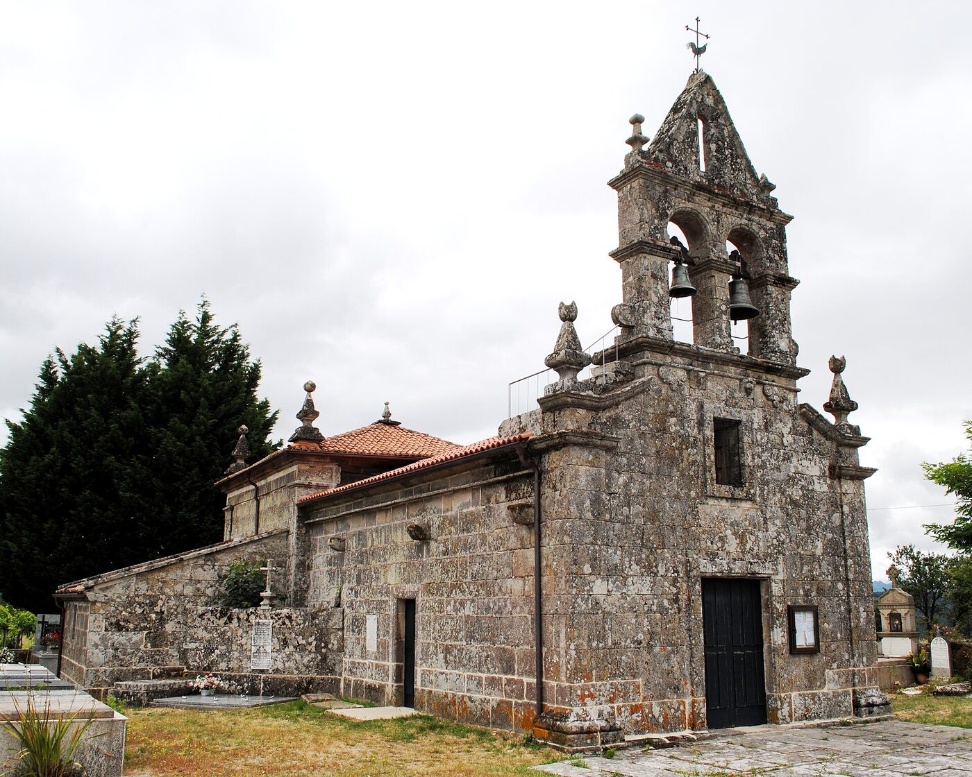Igrexa de San Xoán de Coles en Coles
