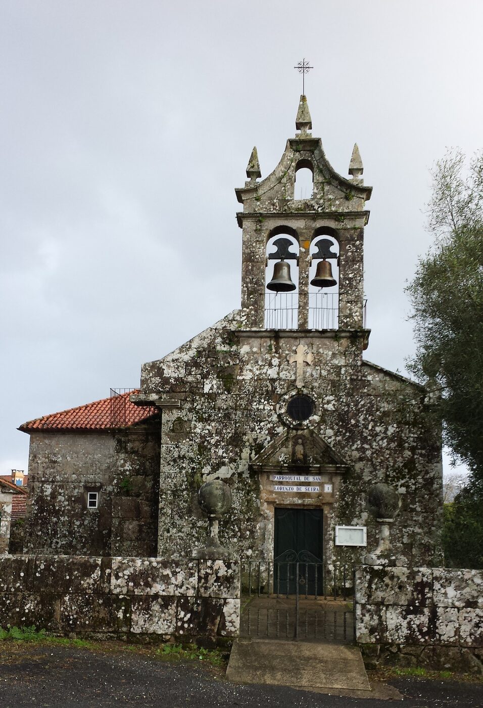 Igrexa de San Lourenzo de Seira en Rois