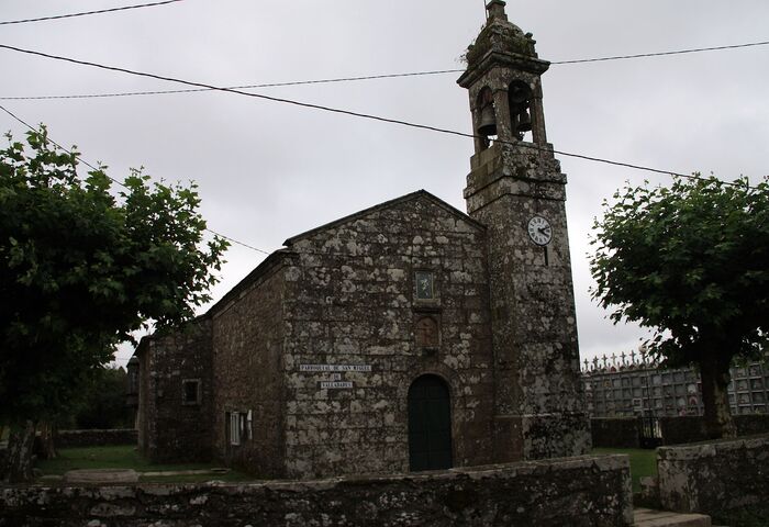 Igrexa de San Miguel de Valadares