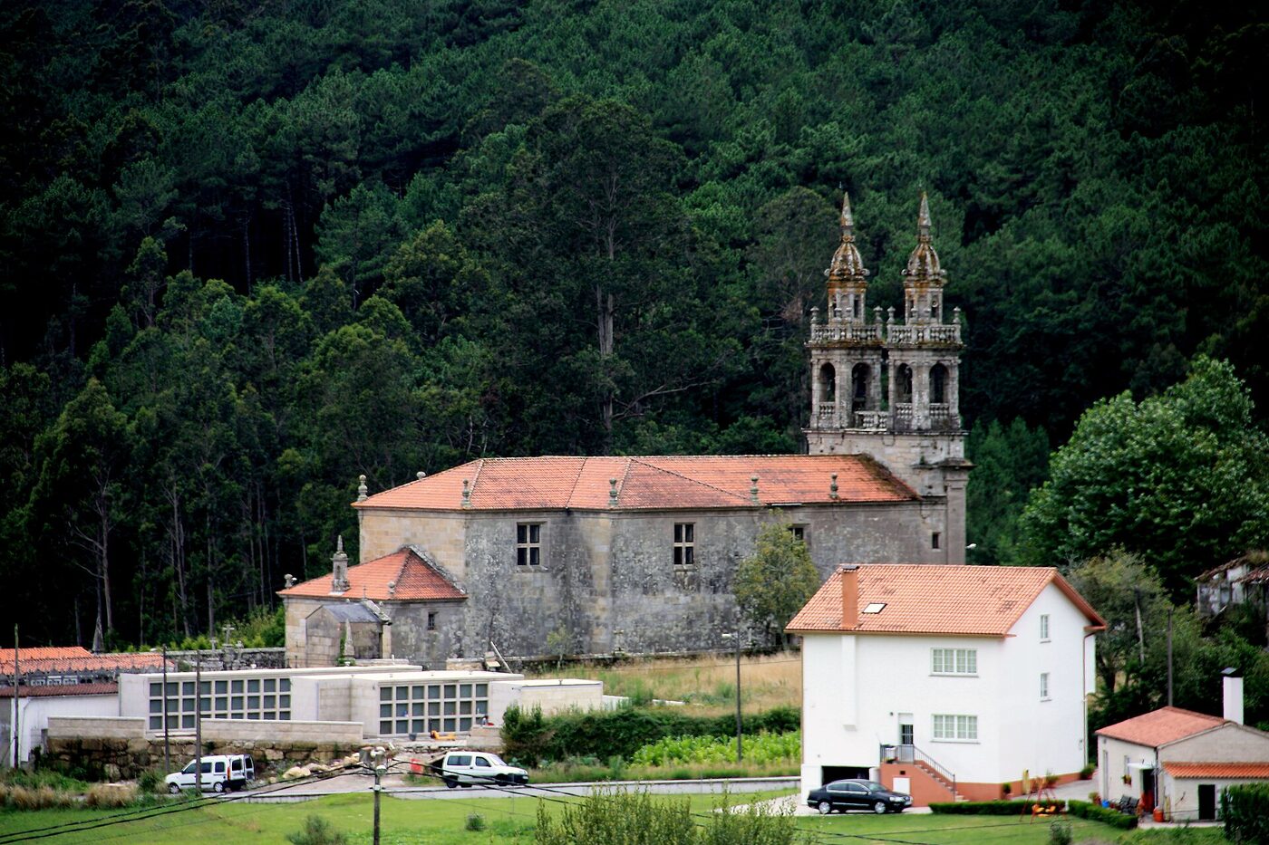 Igrexa de San Xoán de Roo en Outes