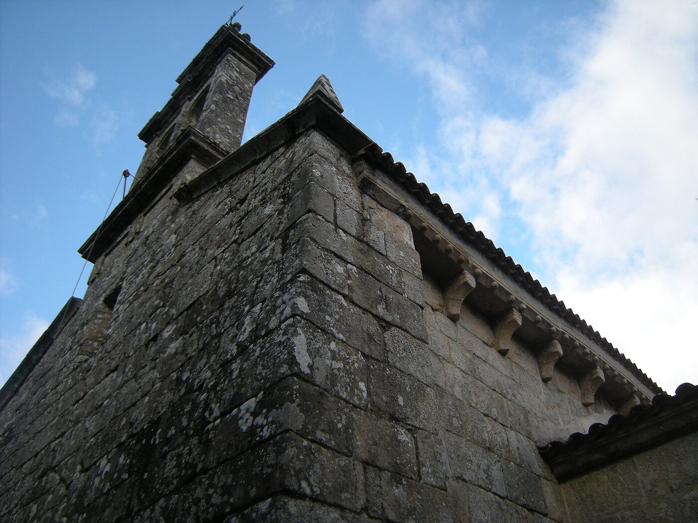 Igrexa de San Lourenzo de Ouzande en A Estrada
