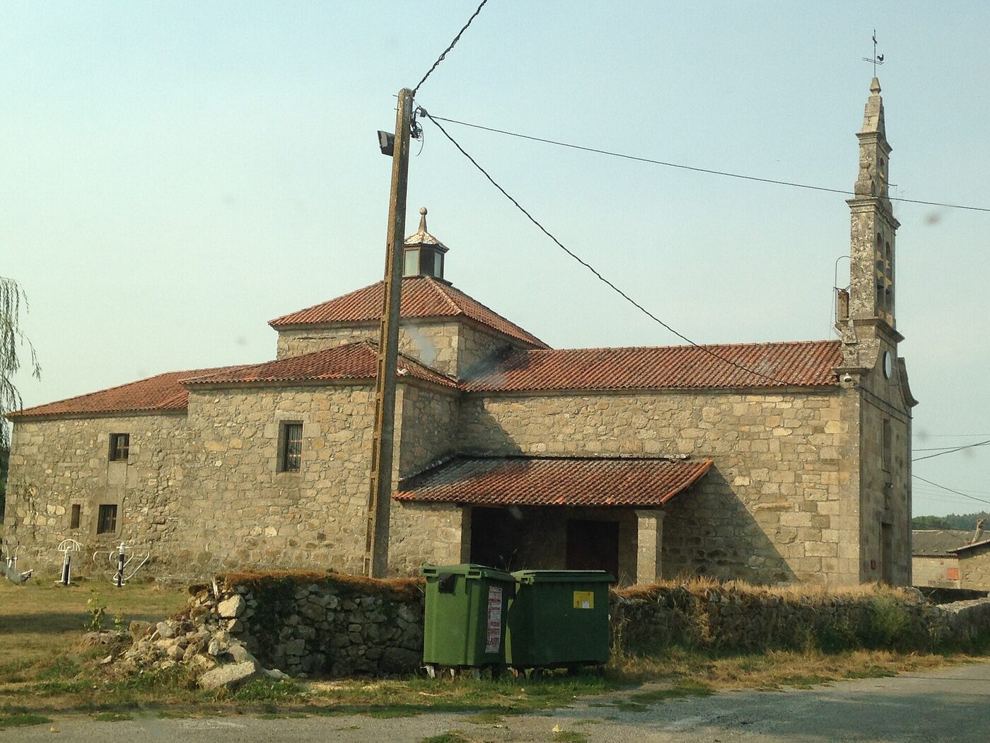 Igrexa de Santa María de Tuiriz en Pantón