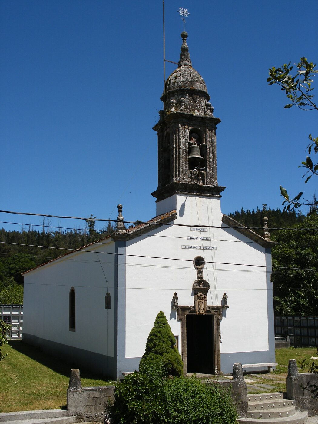 Igrexa de San Martiño de Calvos de Socamiño en Touro