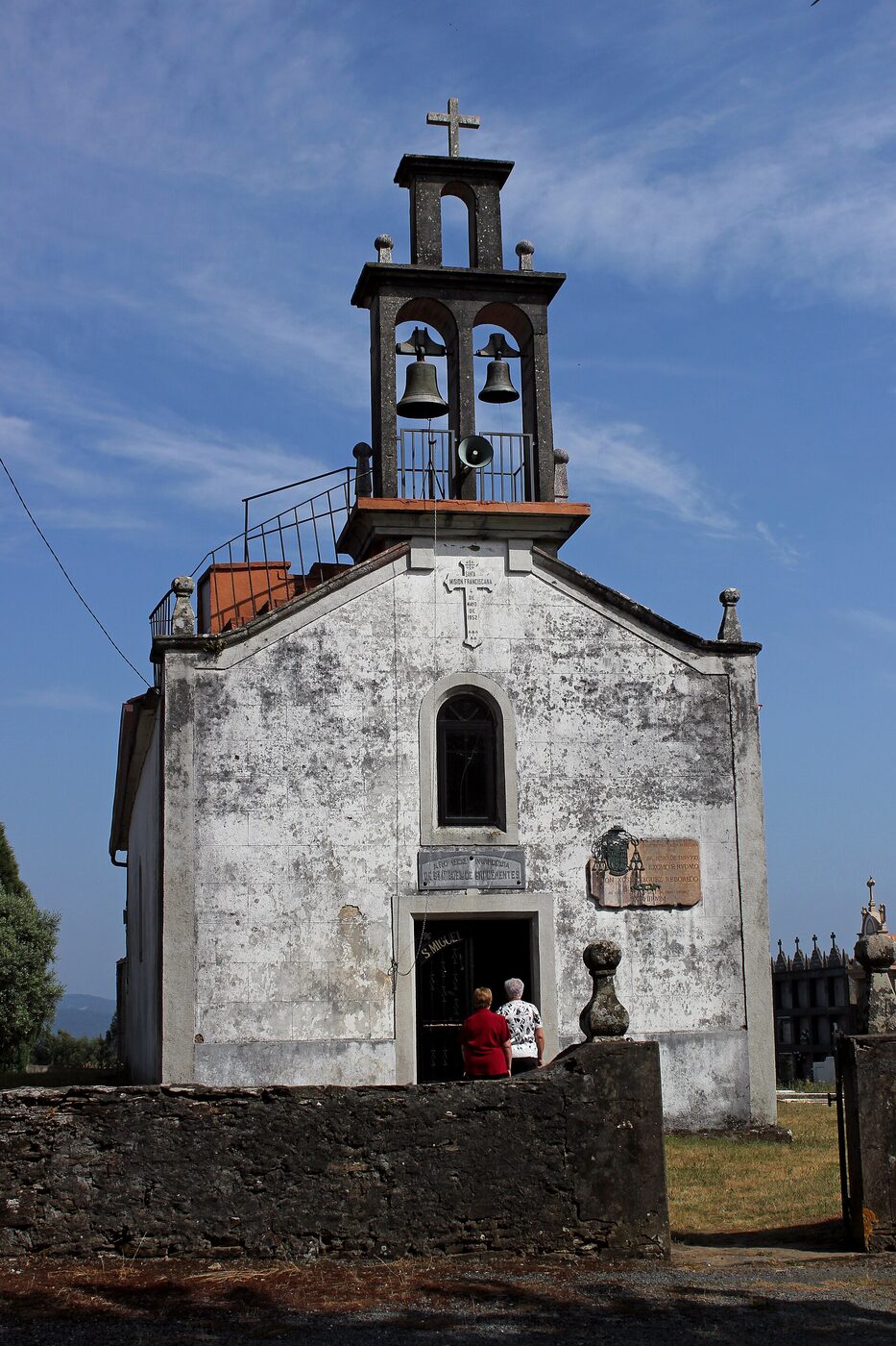 Igrexa de San Miguel de Enquerentes en Touro
