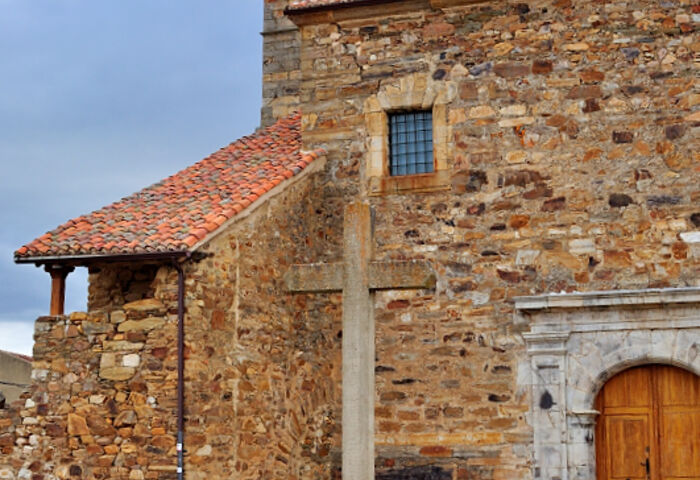 Iglesia de Robledo de la Valduerna