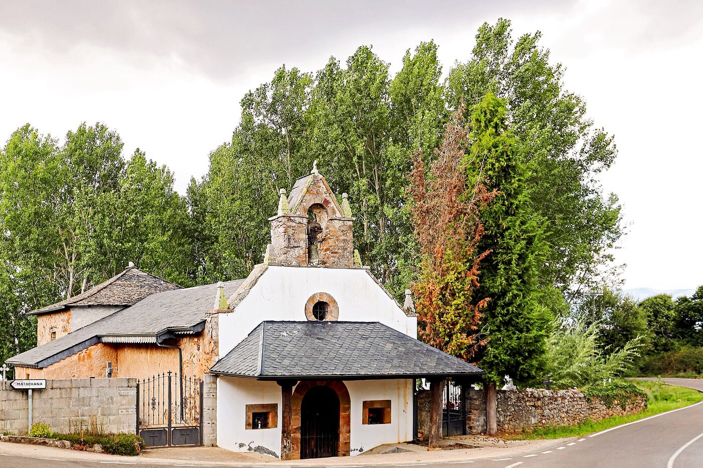 Ermita del Santo Cristo de San Pedro Castañero en Castropodame