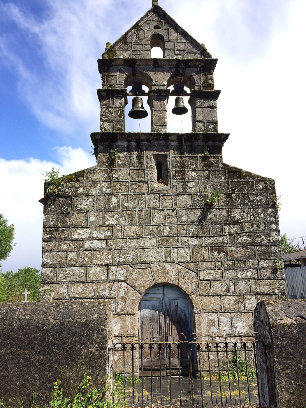 Igrexa de Santo Estevo do Mato en Pantón