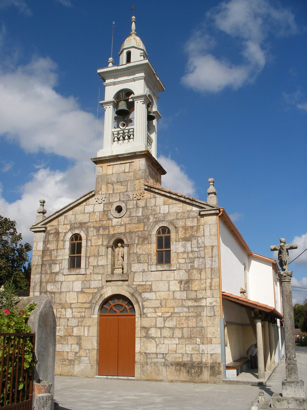 Igrexa de San Lourenzo de Verdillo en Carballo