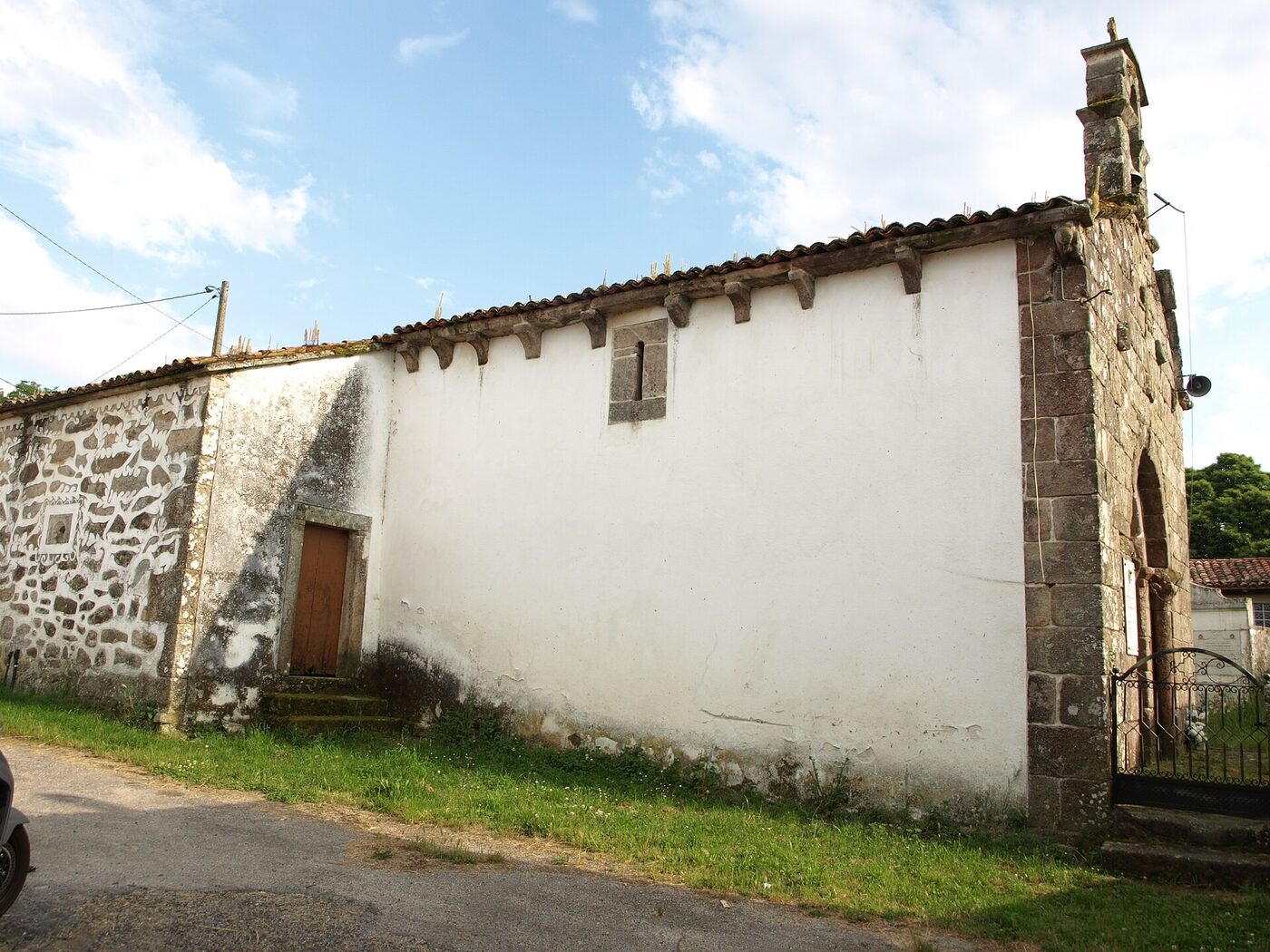 Igrexa de Santa María de Alvidrón en Antas de Ulla