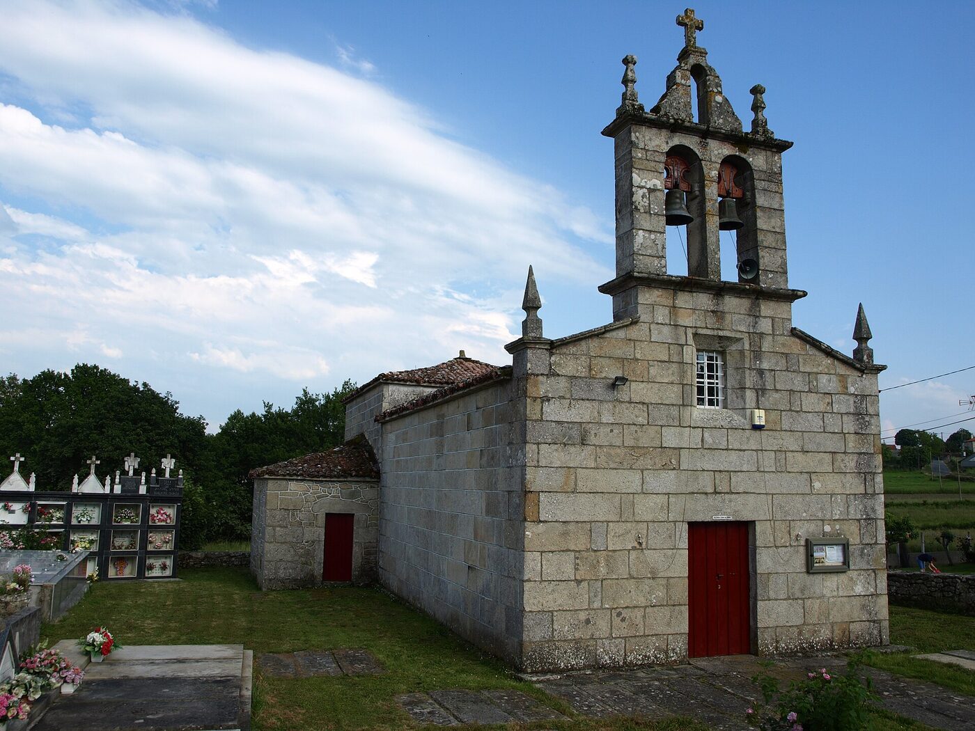 Igrexa de Santiago de Dorra en Antas de Ulla