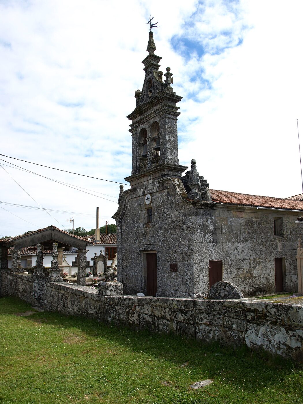 Igrexa de Santa María de Pedraza en Monterroso