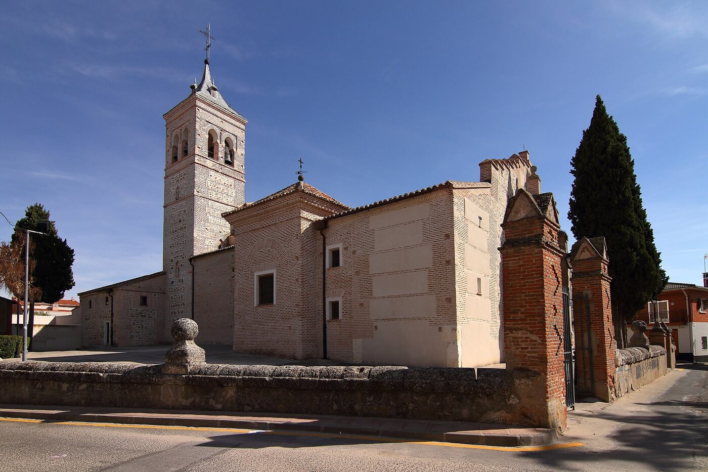 Iglesia Parroquial de San Juan Bautista en Camarena