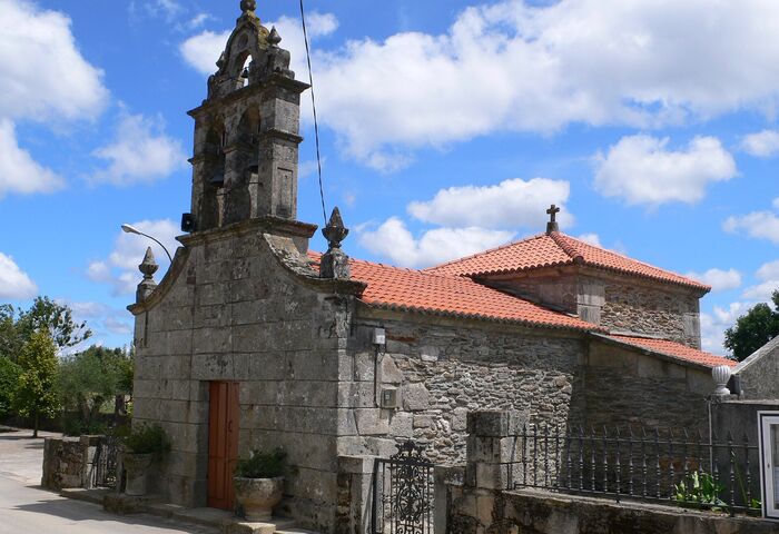 Igrexa de Santa María de Albarellos