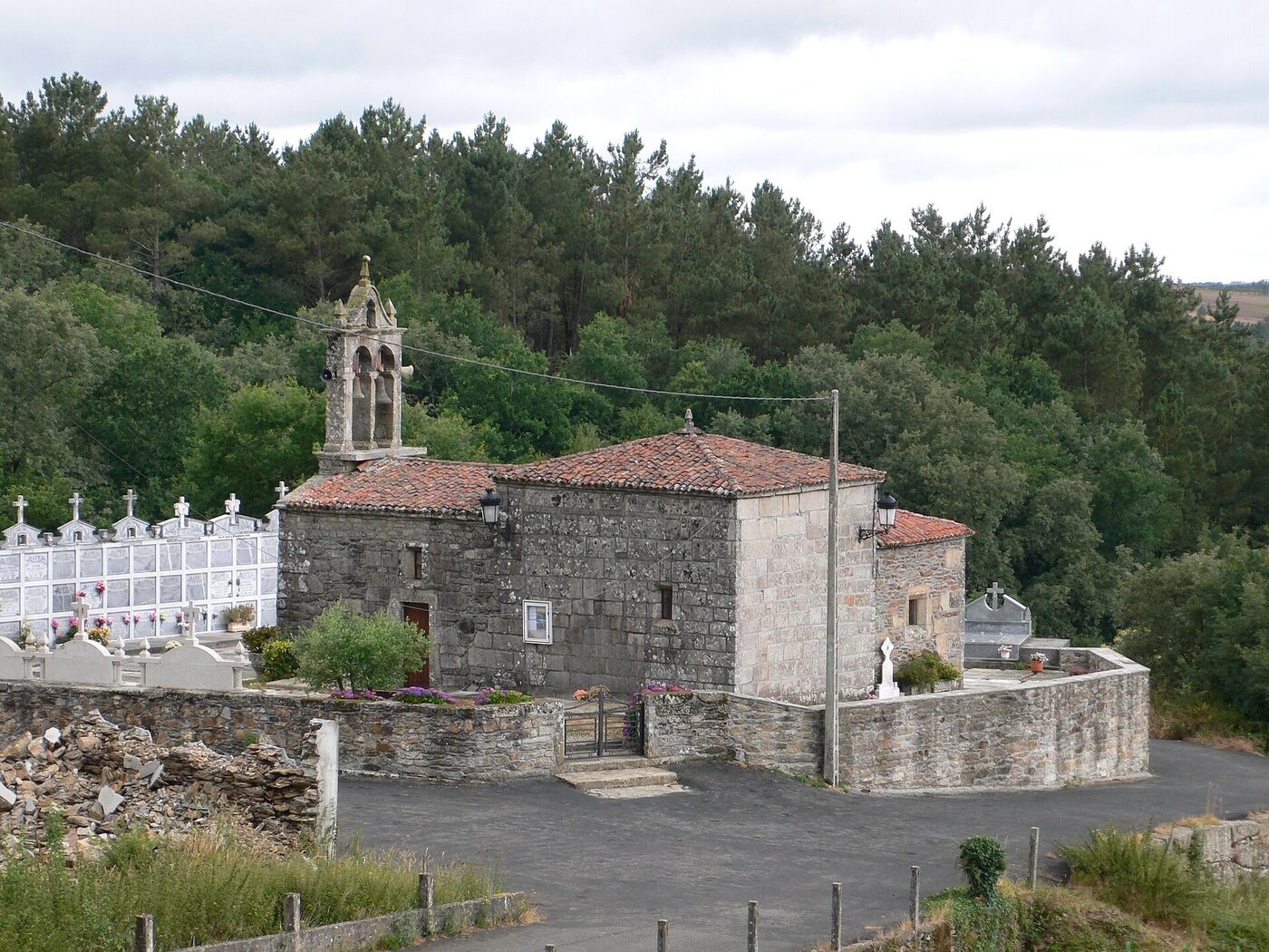 Igrexa de San Pedro de Castro de Cabras en Lalín