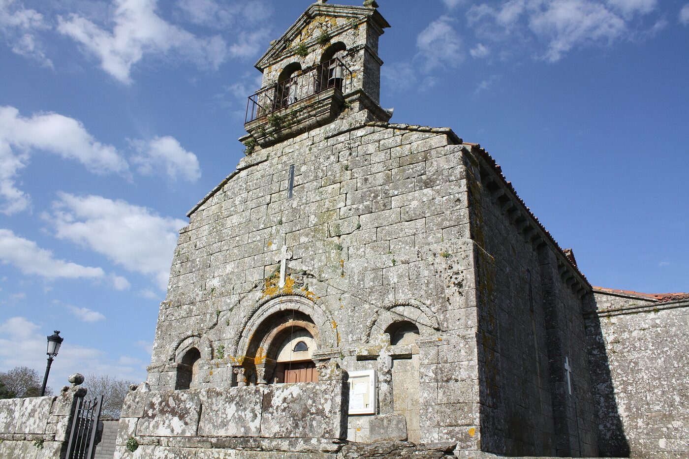 Igrexa de San Miguel de Goiás en Lalín