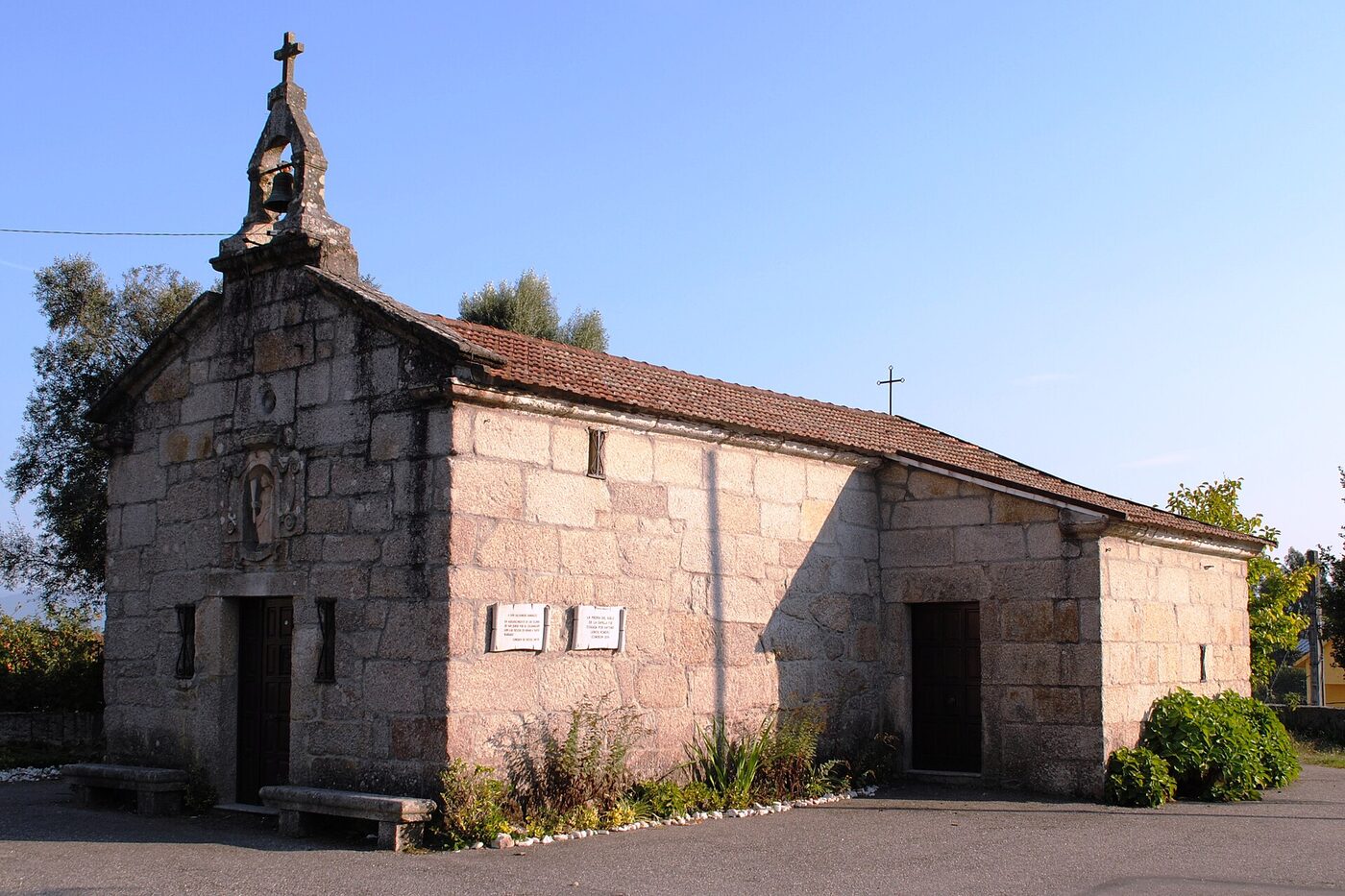 Capela de Santa Bárbara de Mariña en Salceda de Caselas