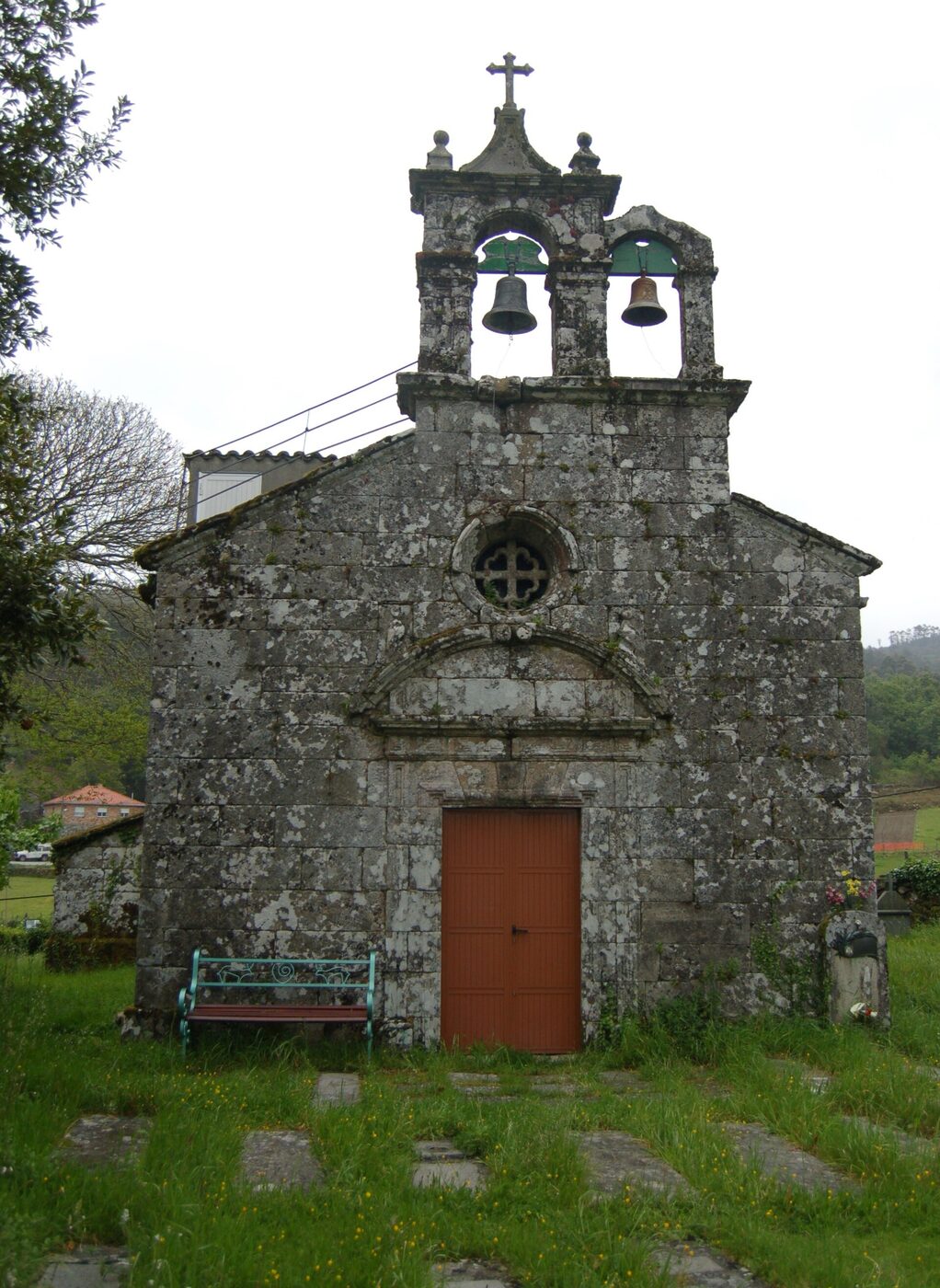 Igrexa de Santiago de Morillas en O Campo Lameiro