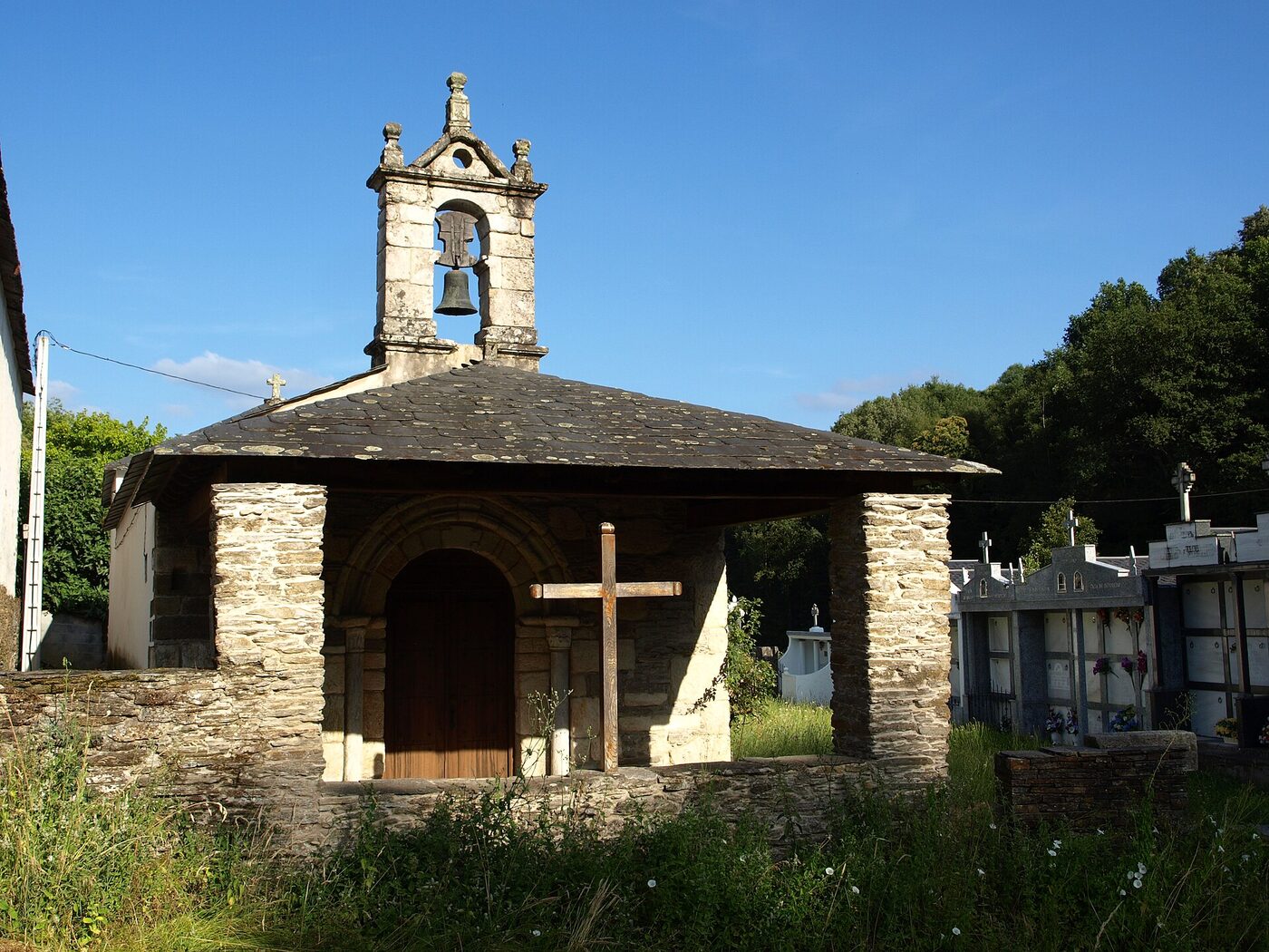 Igrexa de Santa María de Cortapezas en Portomarín