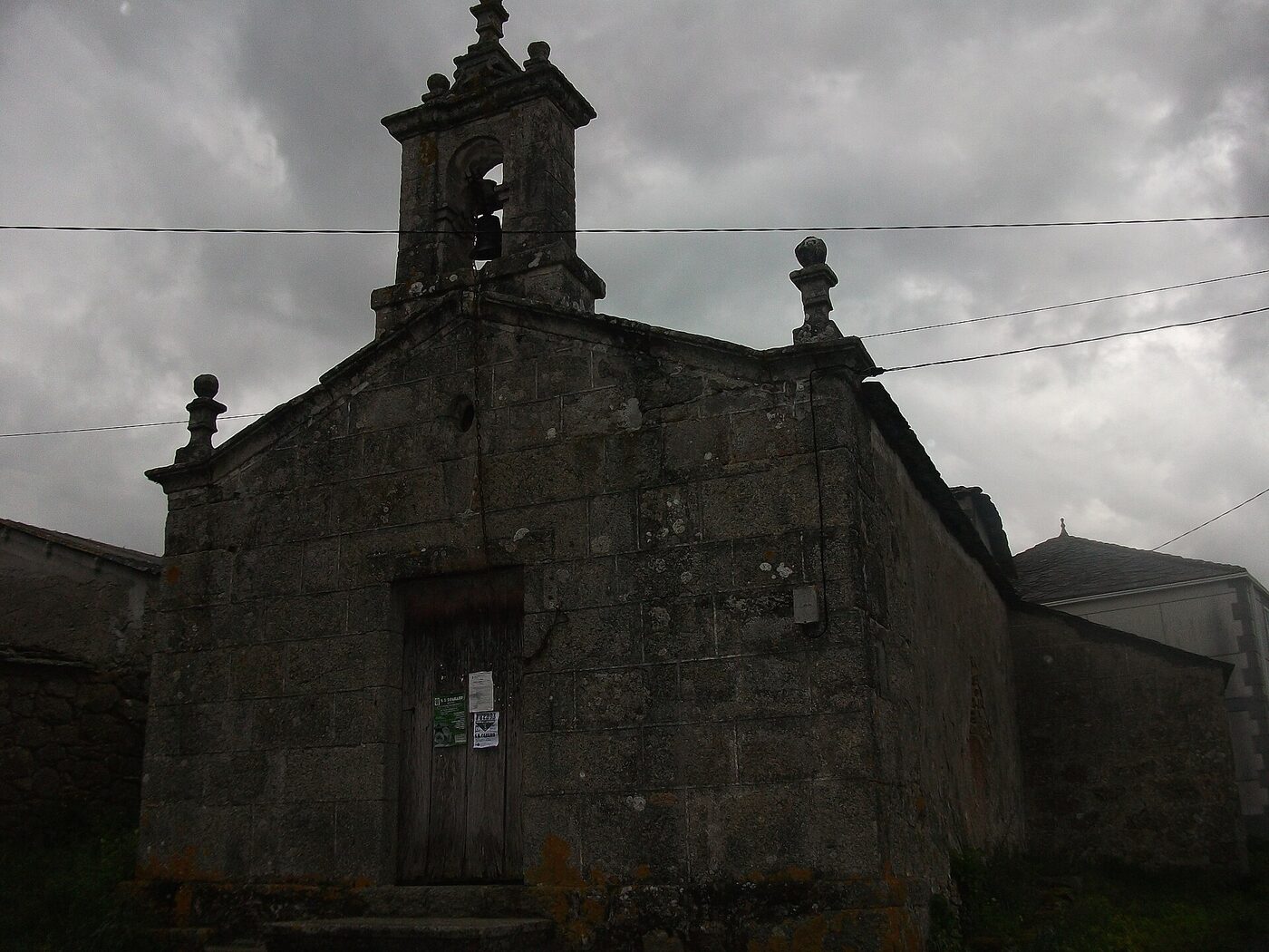 Igrexa de Santa María de Reascos en O Páramo
